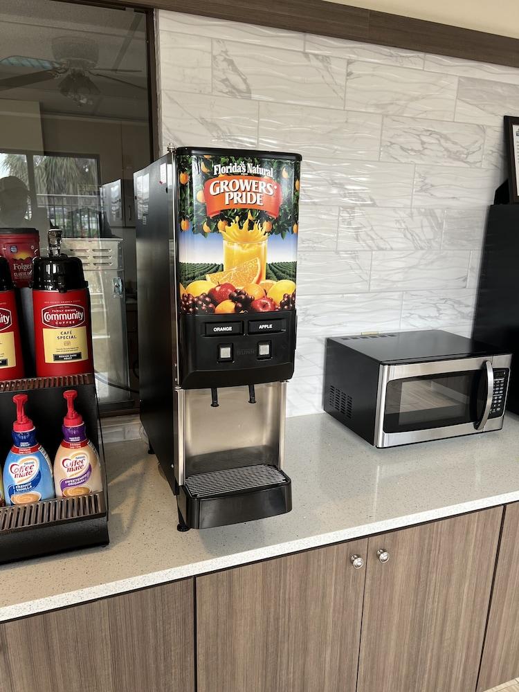 奥珀卢萨斯戴斯套房酒店 外观 照片